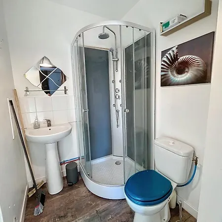 Appartement à 30 M De La - Balcon - Proche Centre - Wifi -le Cérès 3