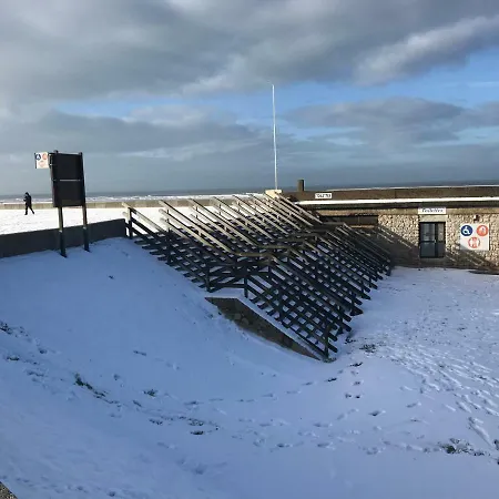 דירה A 30 M De La - Balcon - Proche Centre - Wifi -le Ceres 3 *