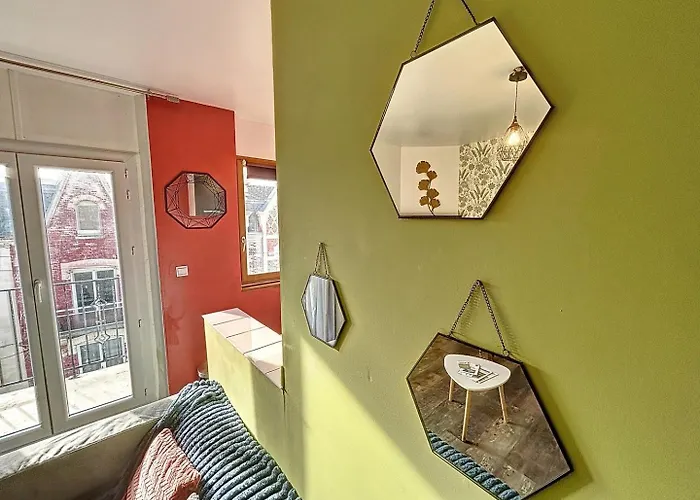 A 30 M De La - Balcon - Proche Centre - Wifi -le Ceres 3 דירה *